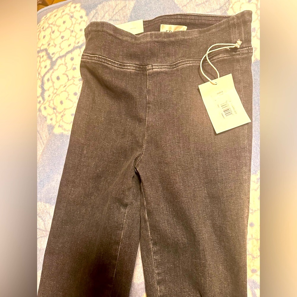 FRAME Brand, Jetset Crop jeans. Size 1. New with tags